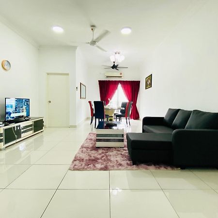Cozy 1-10 Pax 4Qbeds 2Sbeds Shah Alam Sec7, I-City Exterior foto
