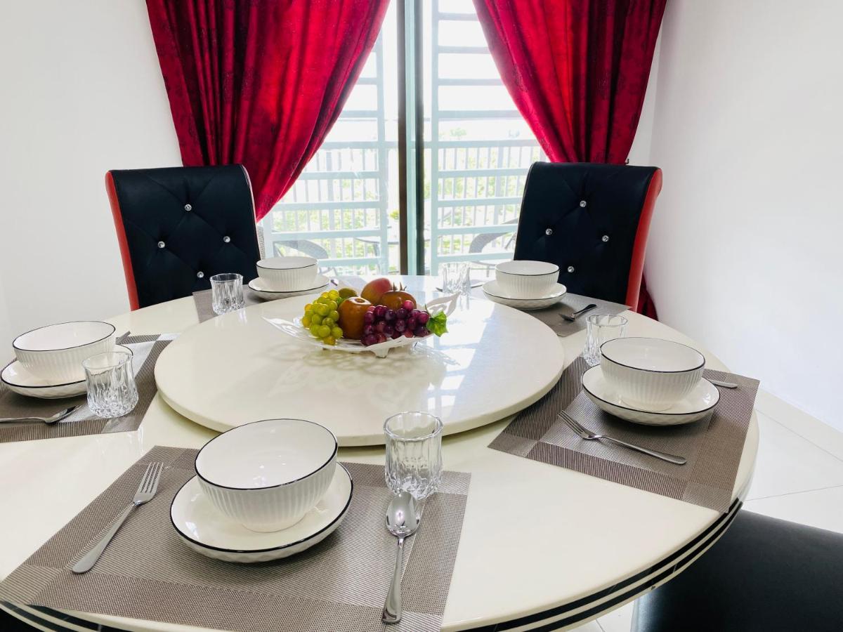 Cozy 1-10 Pax 4Qbeds 2Sbeds Shah Alam Sec7, I-City Exterior foto